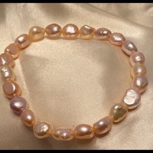 Pearl bracelet
